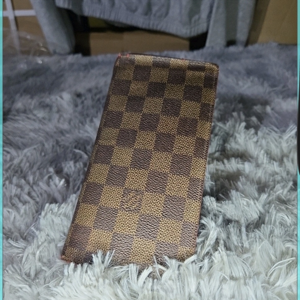 Louie Vuitton Credit Card Tall Monogrammed